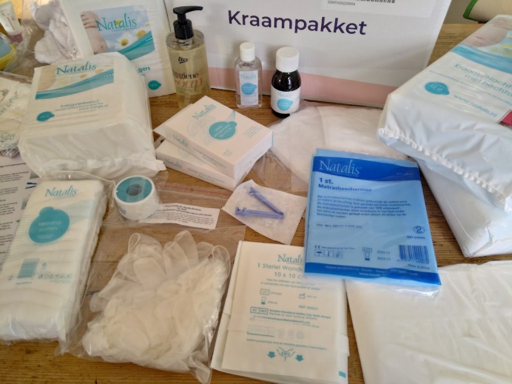 Съдържанието на родилния пакет, който аз получих от застрахователната компания. Нидерландия Раждане