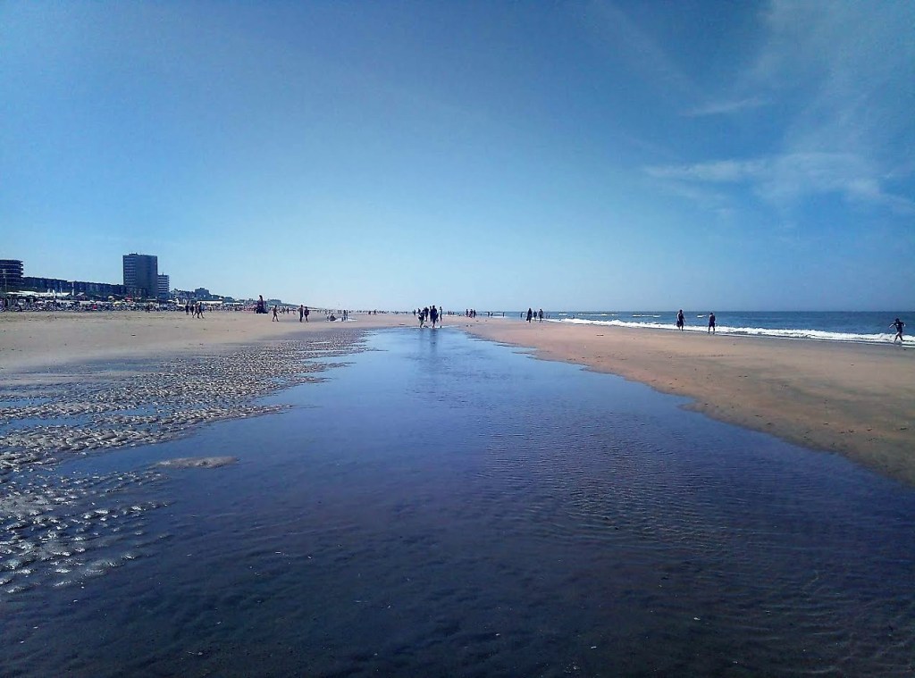 Отлив на Северно море (Зандворт, Нидерландия)